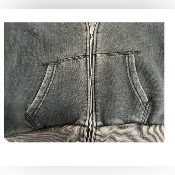 Victoria Secret Pink dark grey zip up size medium - Picture 5 of 7